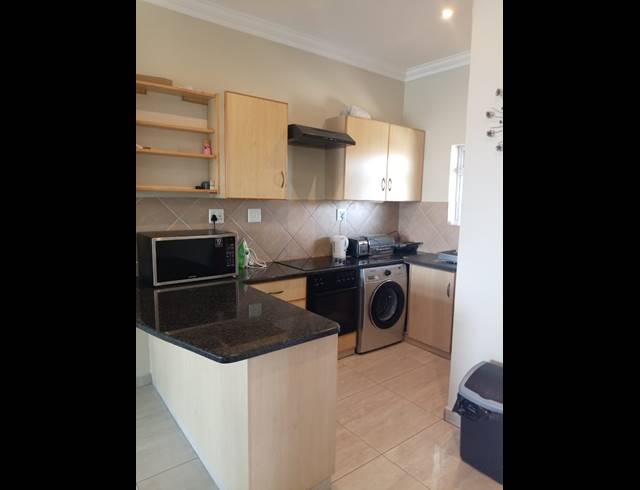 2 BEDROOM APARTMENT TO LET IN UMHLANGA RIDGE
